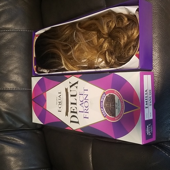 Lace Front Wig - Picture 1 of 3